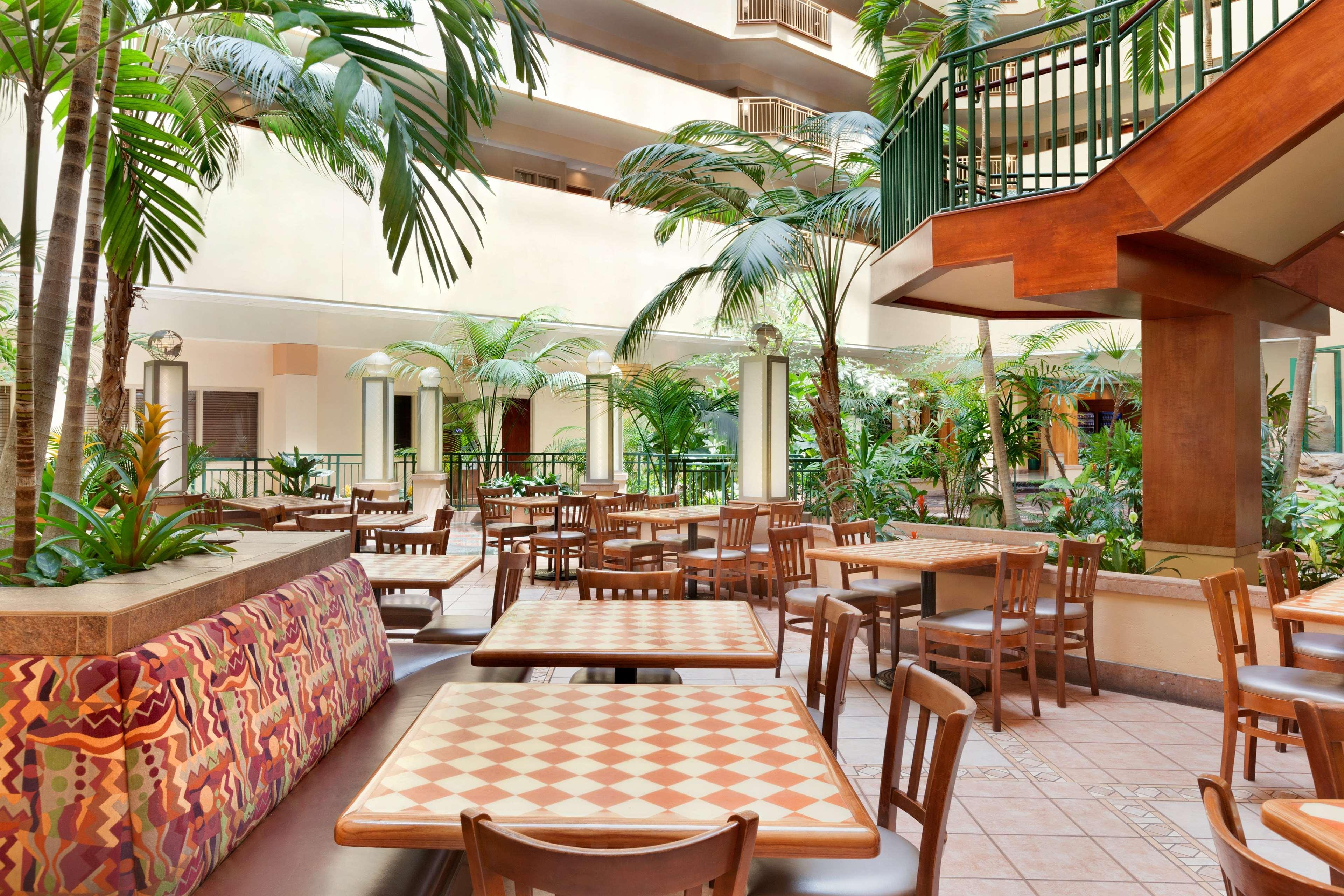 فندق فندق إمباسي سويتس تامبا يو إس إف بالقرب من بوش جاردنز المظهر الخارجي الصورة